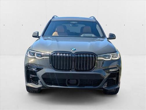 2022 BMW X7 M50i