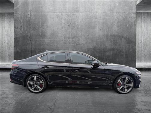 2024 Genesis G70 3.3T RWD Sport Advanced