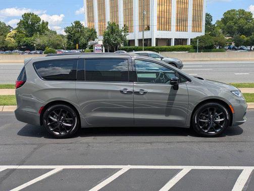 2024 Chrysler Pacifica Limited