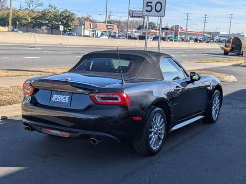 2018 FIAT 124 Spider Base