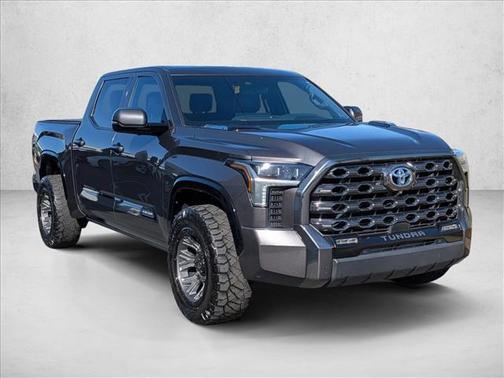 2022 Toyota Tundra Hybrid Platinum