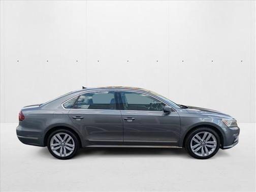 2017 Volkswagen Passat 1.8T SEL Premium