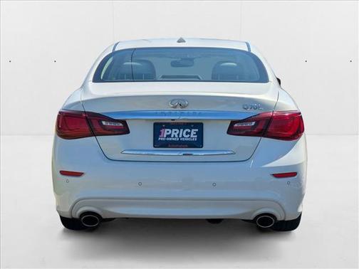 2015 INFINITI Q70L 3.7
