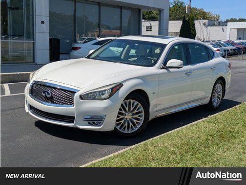 2015 INFINITI Q70L 3.7