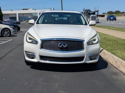 2015 INFINITI Q70L 3.7