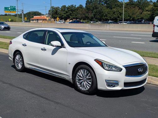 2015 INFINITI Q70L 3.7