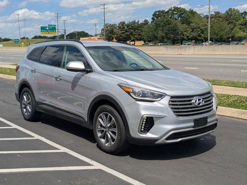 2017 Hyundai SANTA FE SE
