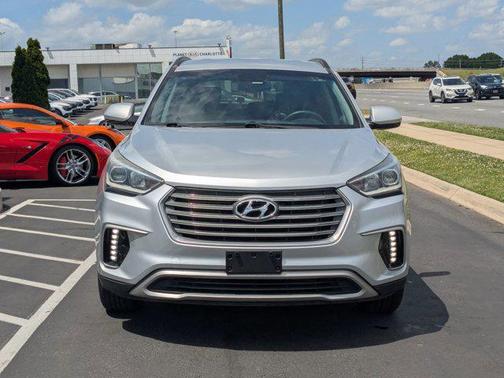 2017 Hyundai SANTA FE SE