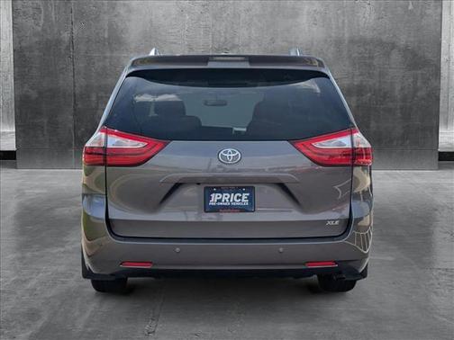 2017 Toyota Sienna XLE Premium