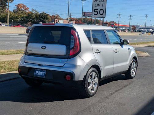 2017 Kia Soul Base