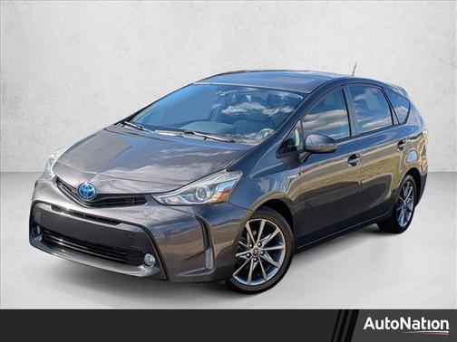 2016 Toyota Prius v Five