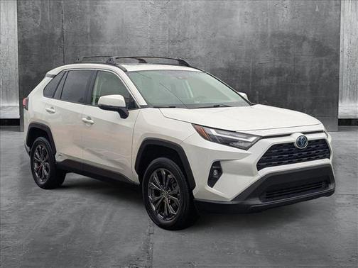 2022 Toyota RAV4 Hybrid XLE Premium