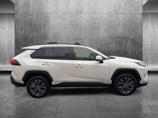 2022 Toyota RAV4 Hybrid XLE Premium