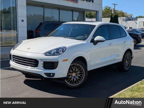2017 Porsche Cayenne Platinum Edition