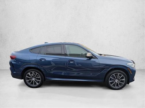 2022 BMW X6 M50i