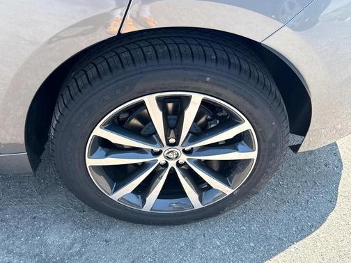 Eiger Grey 2026 Jaguar F-PACE P400 R-Dynamic S