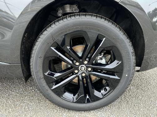 2025 Jaguar F-PACE P250 R-Dynamic S