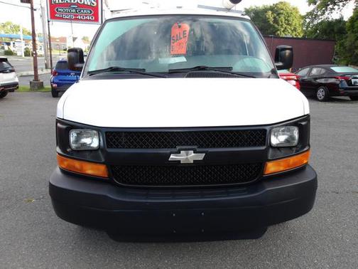 Summit White 2008 Chevrolet Express 2500 Work Van
