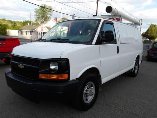Summit White 2008 Chevrolet Express 2500 Work Van