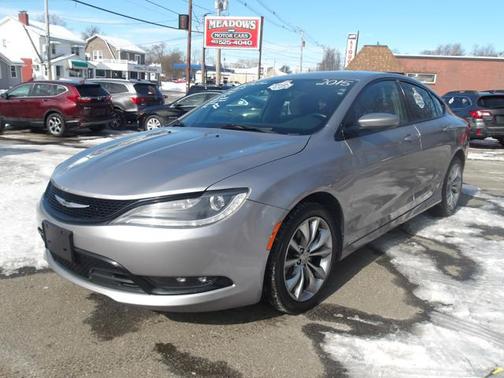 2015 Chrysler 200 S