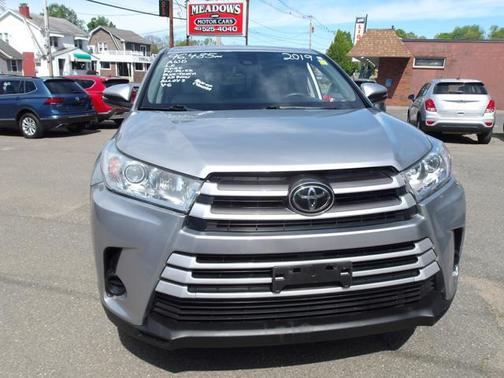 Celestial Silver Metallic 2019 Toyota Highlander LE Plus