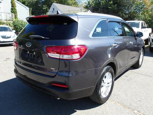 2018 Kia Sorento LX