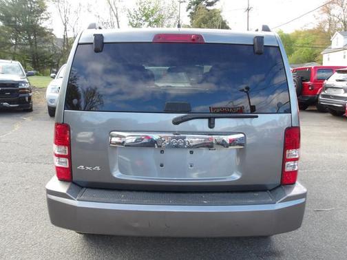 Mineral Gray Metallic Clearcoat 2012 Jeep Liberty Sport