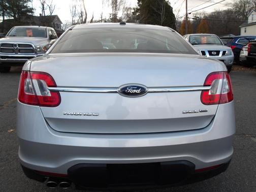 2011 Ford Taurus SEL
