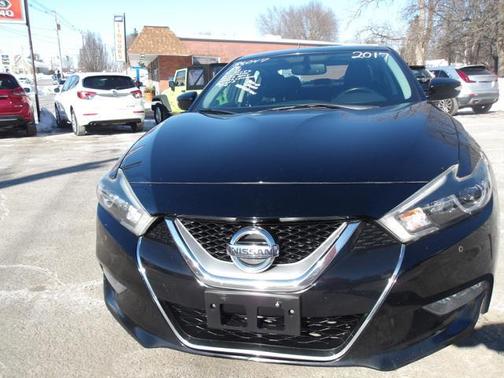 2017 Nissan Maxima 3.5 SR