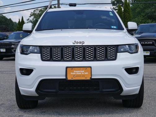 2022 Jeep Grand Cherokee Laredo