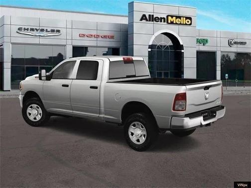 2024 RAM 2500 Tradesman Crew Cab 4x4 6'4' Box