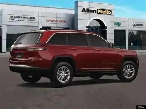 2025 Jeep Grand Cherokee Laredo