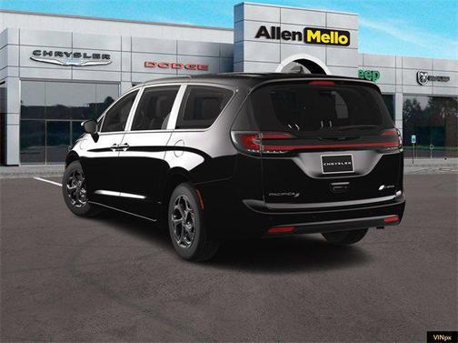 2023 Chrysler Pacifica Hybrid Touring L