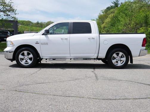 2017 RAM 1500 SLT