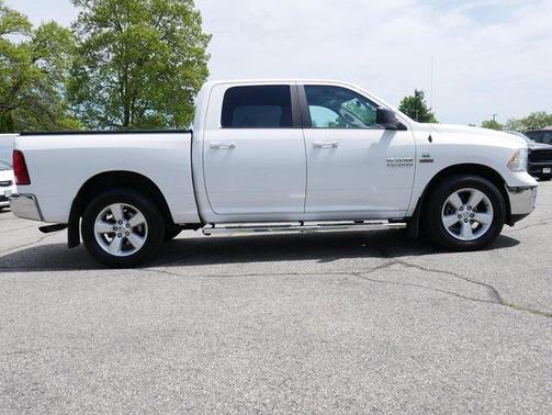 2017 RAM 1500 SLT