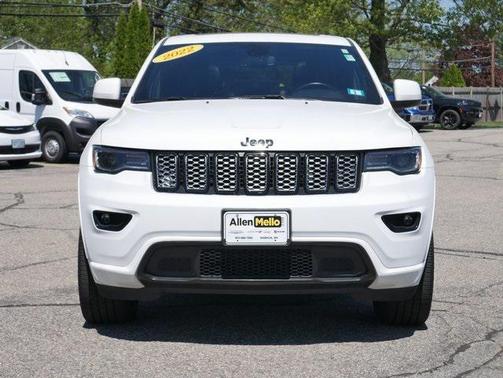 2022 Jeep Grand Cherokee Laredo
