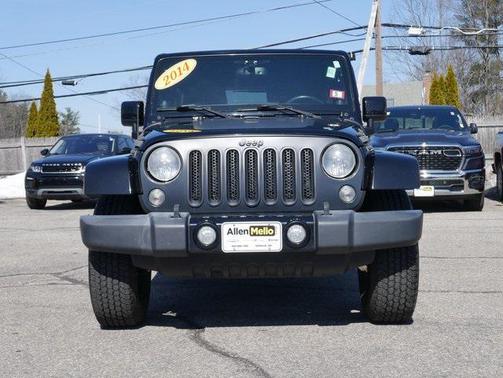 2014 Jeep Wrangler Unlimited Altitude