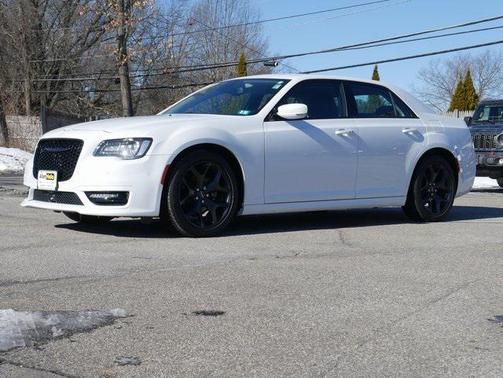 2022 Chrysler 300 Touring