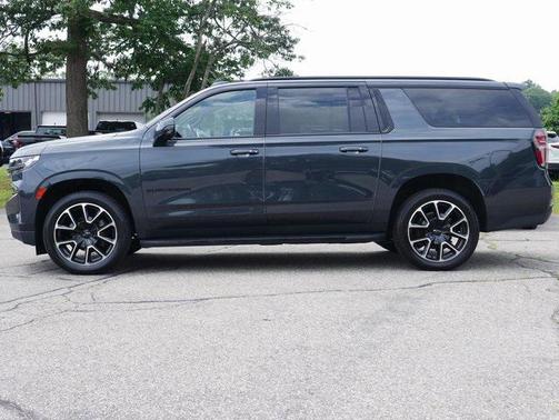 2022 Chevrolet Suburban RST