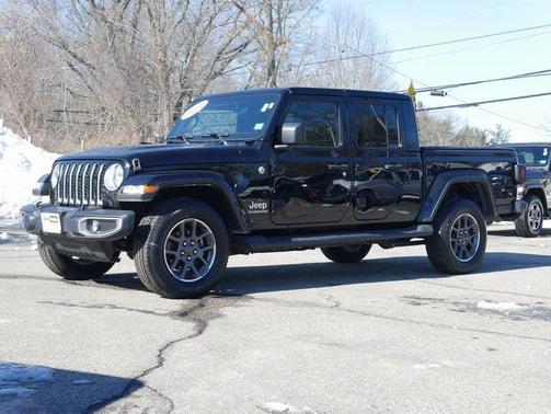 2021 Jeep Gladiator Overland