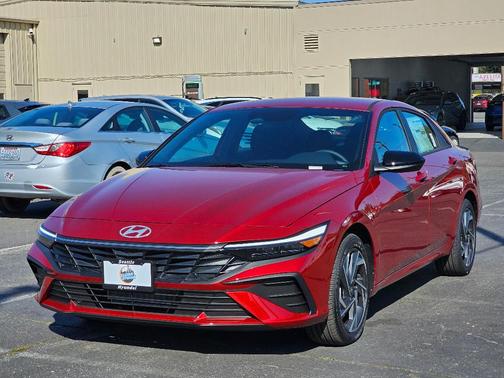 2025 Hyundai ELANTRA SEL Sport