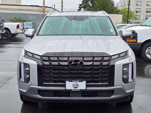Silver 2023 Hyundai PALISADE Limited