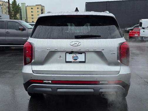 Silver 2023 Hyundai PALISADE Limited