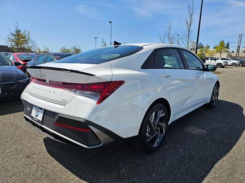 2025 Hyundai ELANTRA HEV SEL Sport