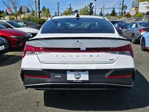 2025 Hyundai ELANTRA HEV SEL Sport