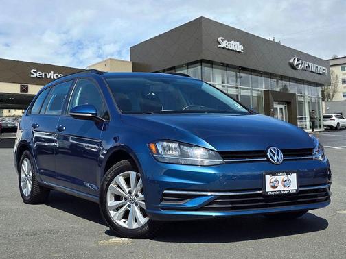 Silk Blue Metallic 2019 Volkswagen Golf SportWagen 1.8T S