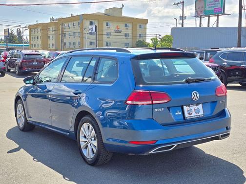 Silk Blue Metallic 2019 Volkswagen Golf SportWagen 1.8T S