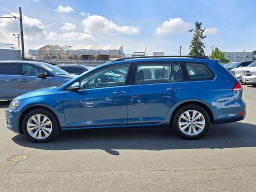 Silk Blue Metallic 2019 Volkswagen Golf SportWagen 1.8T S