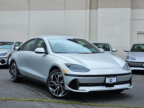 2025 Hyundai IONIQ 6 SEL