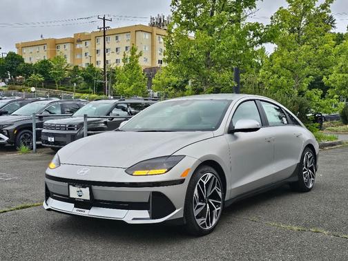 2025 Hyundai IONIQ 6 SEL